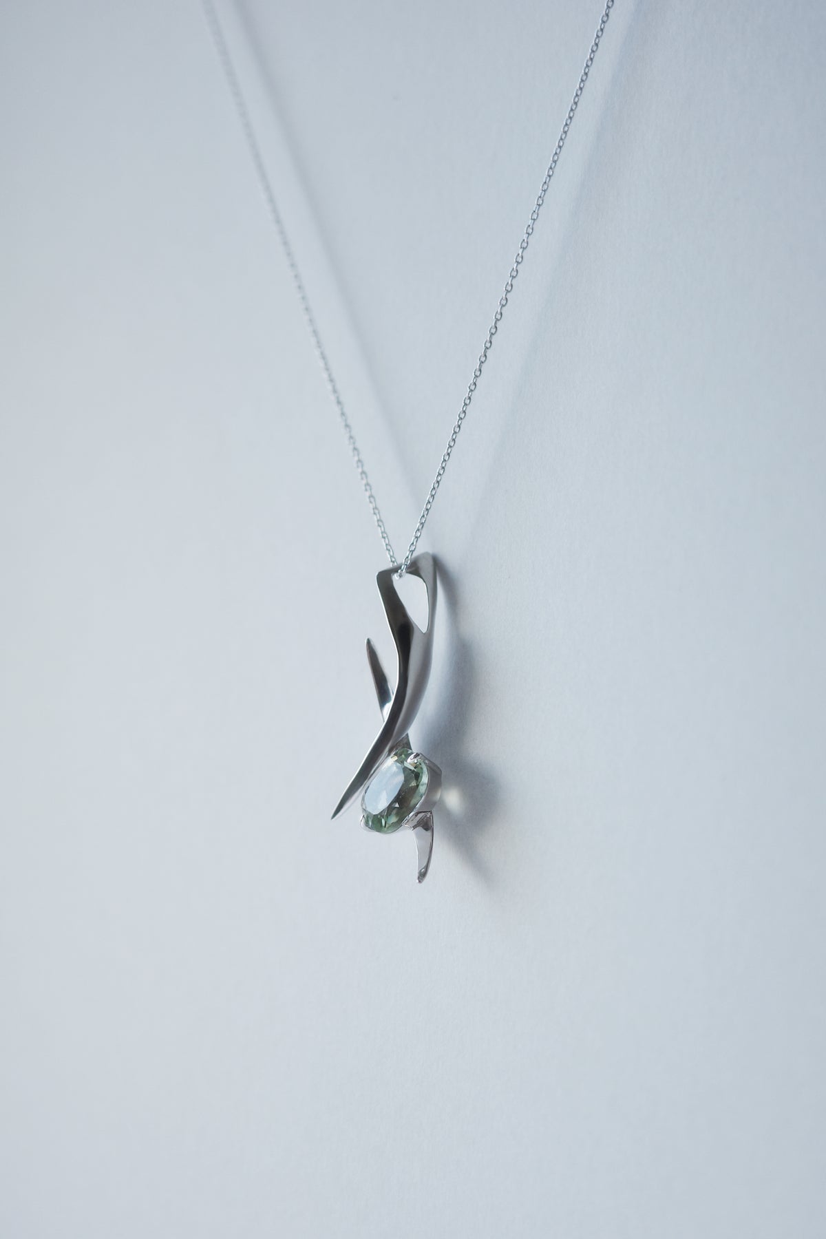 Polaris Line Necklace / Silver - Green Amethyst