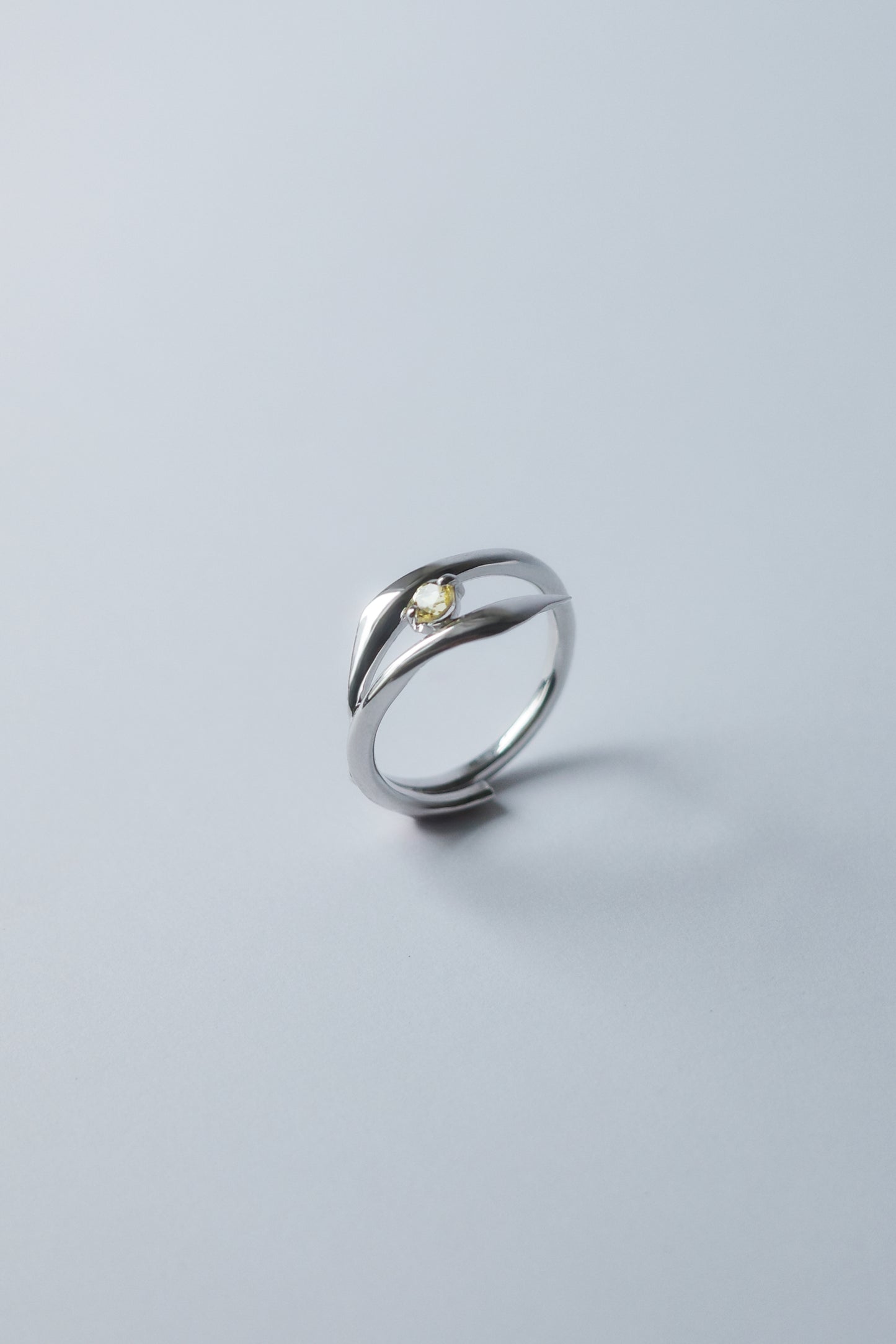 Polaris Line Ring  / Silver - Yellow Beryl