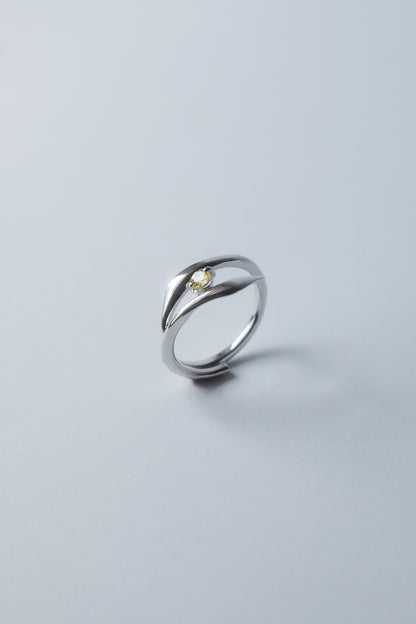 Polaris Line Ring  / Silver - Yellow Beryl