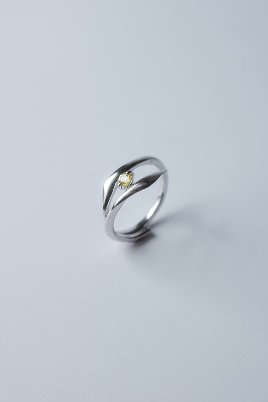 Polaris Line Ring  / Silver - Yellow Beryl