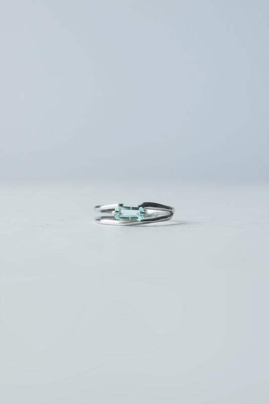Polaris Line Ring  / Silver - Green Beryl