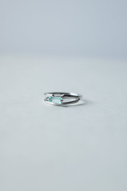 Polaris Line Ring  / Silver - Green Beryl